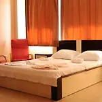 شقة فندقية Mina 3*