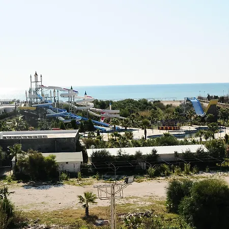 מלון דירות Mina 3*