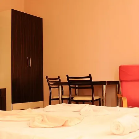 Mina Aparthotel